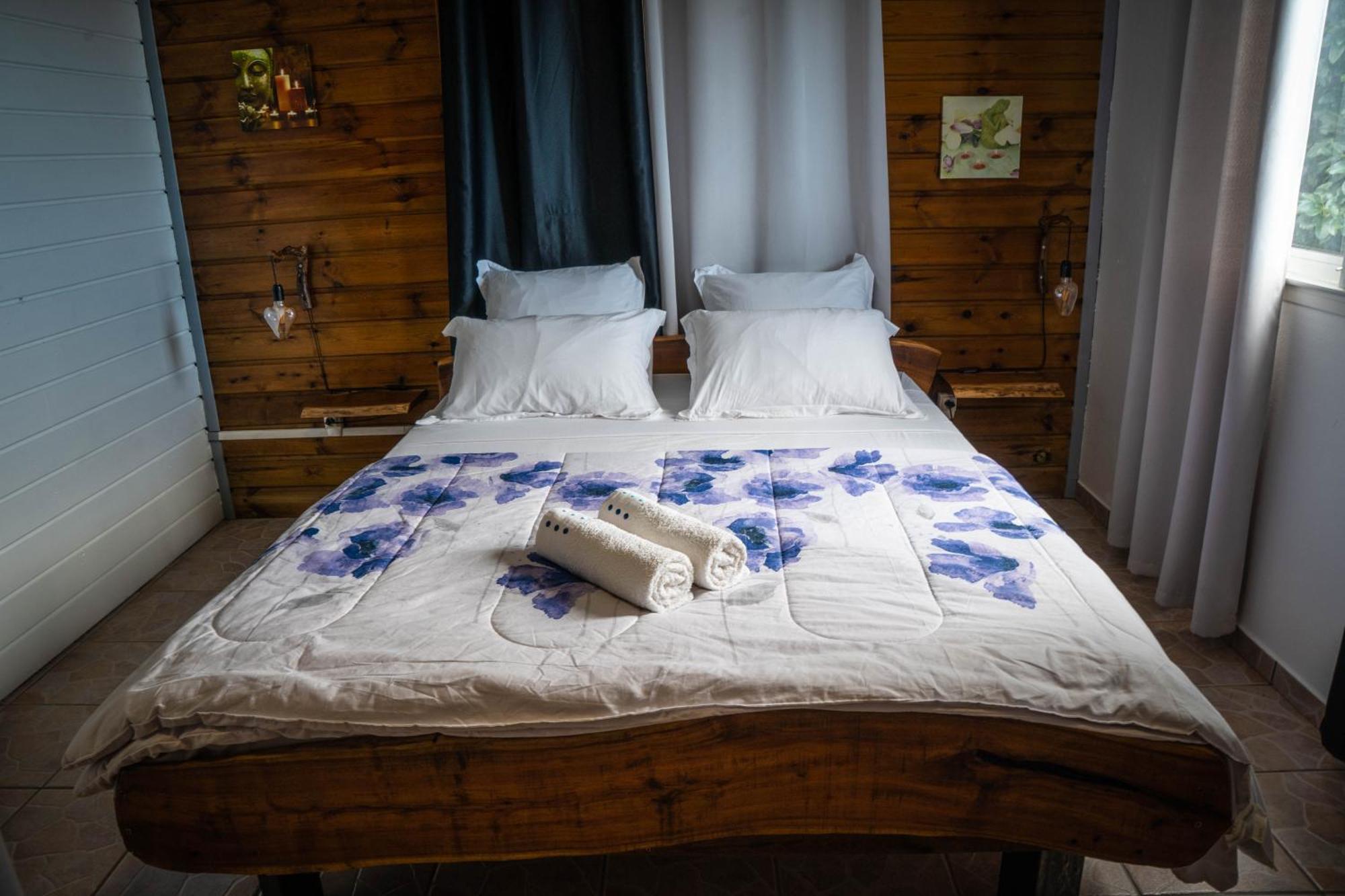 Les Hebergements Au Dy-Na Petite Île Extérieur photo